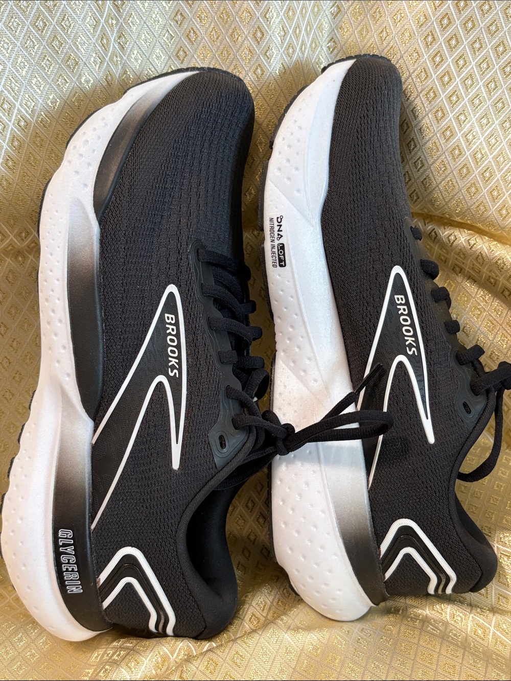 Brooks Glycerin 21 Men’s Black and White Running Sneakers Like New Sz 9.5
